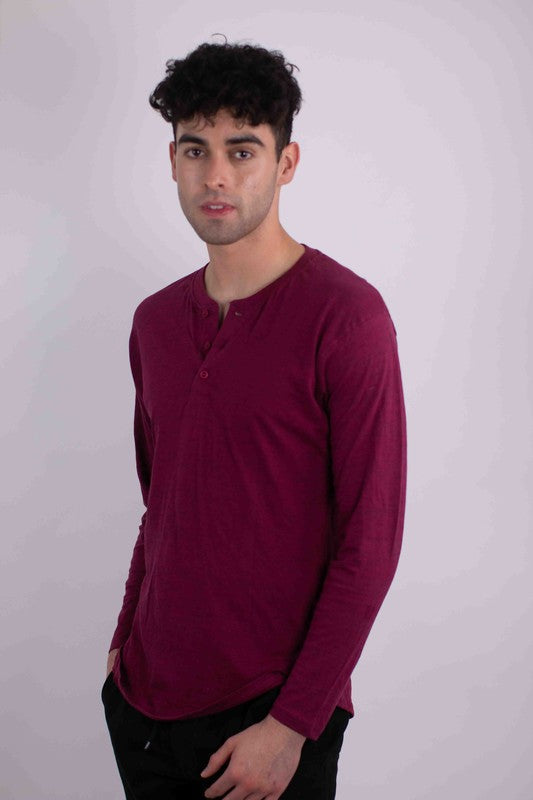 Generation XYZ long sleeves Henley T-shirt, casual shirt with buttoned placket and fitted design, shown in a natural fabric color.