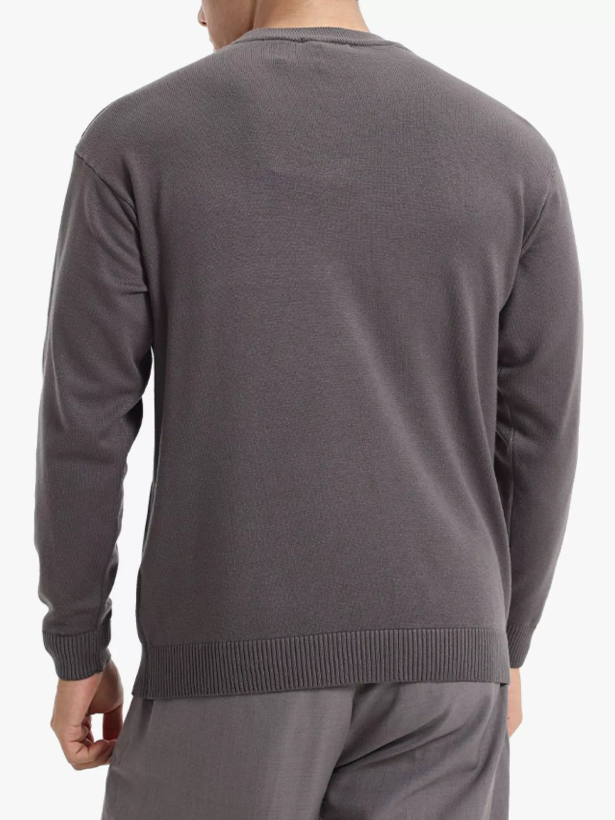 ValiantMan men's minimalist crew neck sweater with ribbed cuffs, stylish and comfortable knit sweater for men.