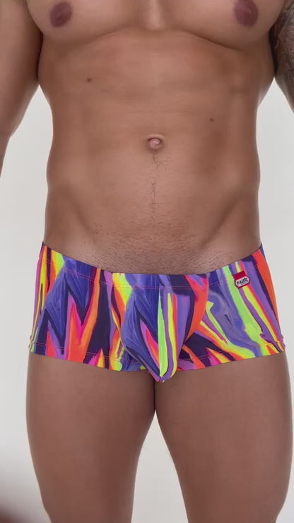 Pikante Abstract Trunk 1828