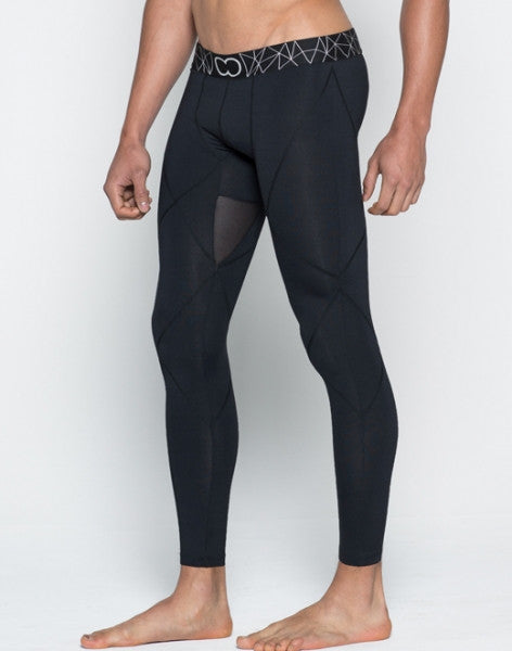 Black CITYBOYZ★USA BLK AKTIV compression tights for athleticwear, shown on a person in a workout setting.